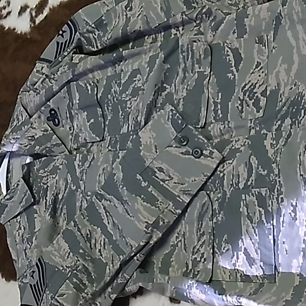 Air Force US Military utility coat uni-sex medium camo color green and tan